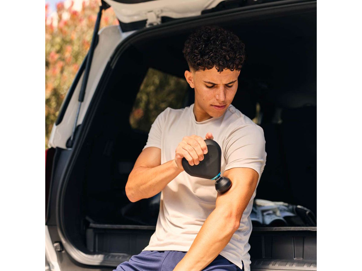 Thiết bị massage Therabody nhỏ gọn, dễ thao tác Thiết bị massage Therabody