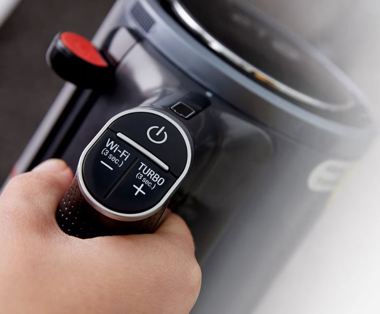 Điều khiển cảm ứng ngón cái – Dễ dàng thao tác Máy hút bụi LG A9K-MAX