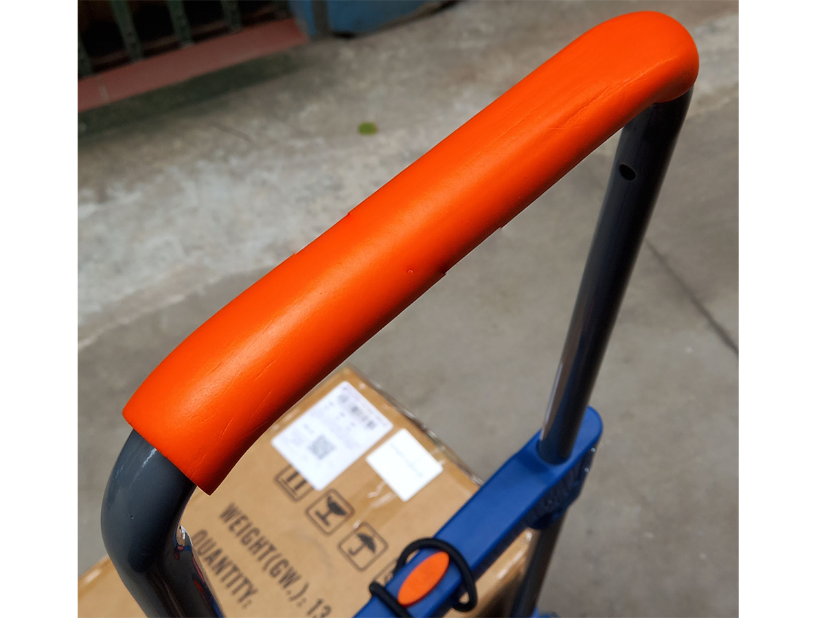 Xe đẩy hàng Wadfow có tay cầm êm, ma sát cao Xe đẩy hàng Wadfow