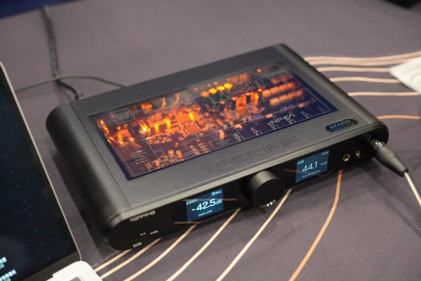 Hệ thống điều khiển âm lượng Hybrid Volume Control Topping DX9