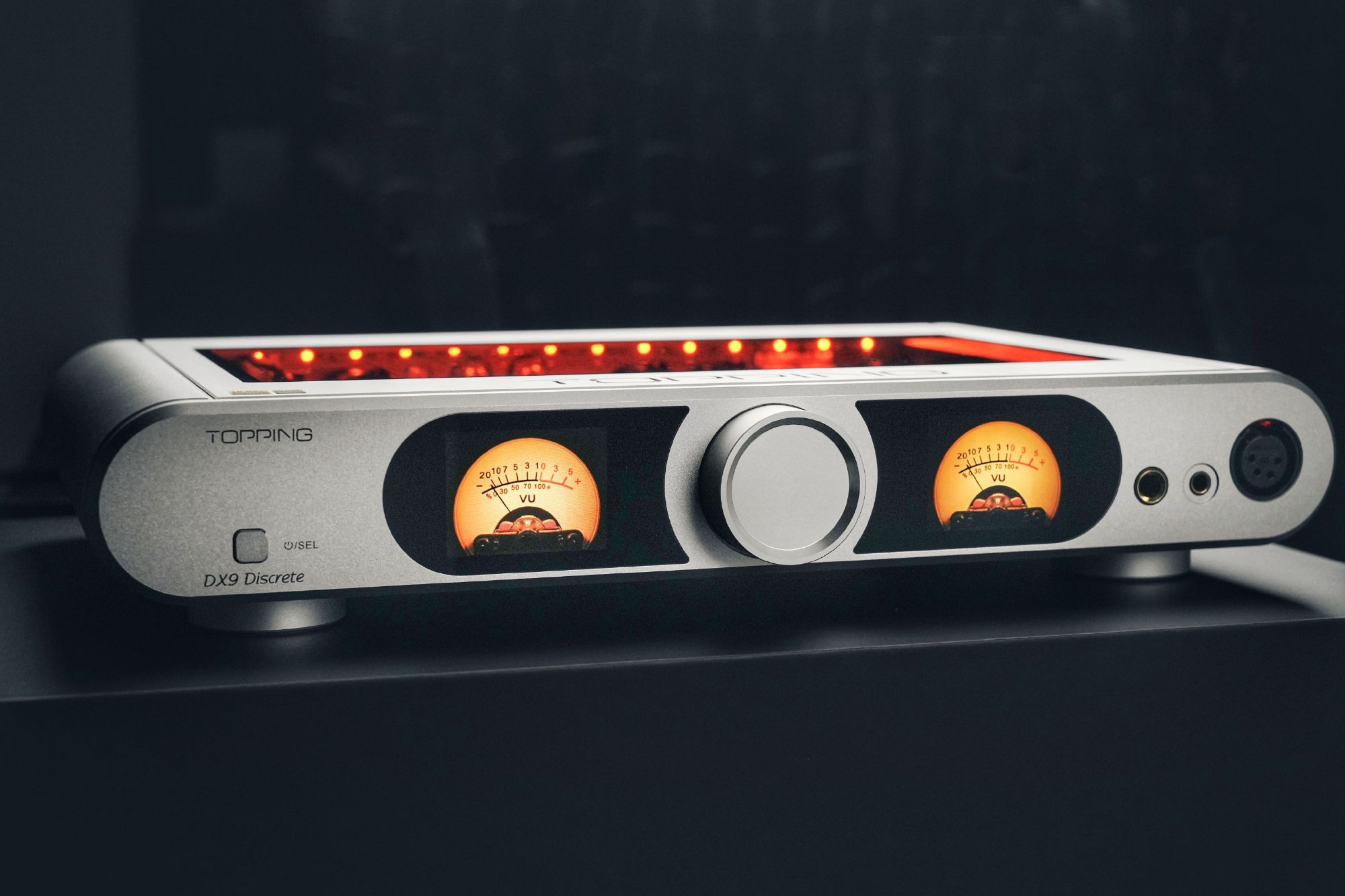 Thiết kế tinh xảo với Aurora UI DAC Topping