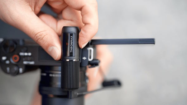 Kết nối không dây 2.4GHz – Trải nghiệm không giới hạn Microphone Thronmax C2 Space Wireless không dây