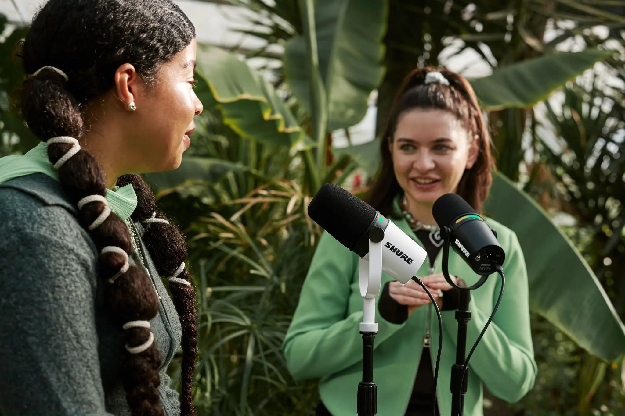 Tính năng kết nối linh hoạt – USB-C và XLR Microphone thu âm Podcast Shure MV7+