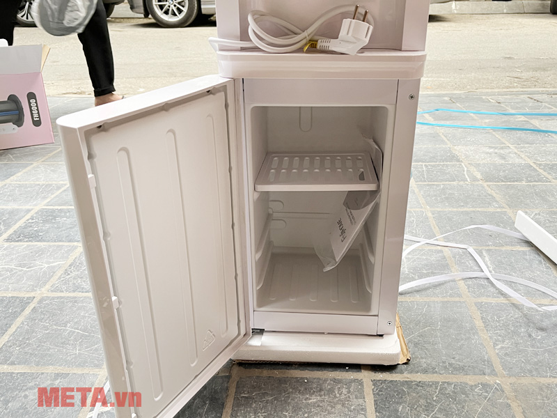 Ngăn chứa đồ Cây nước nóng lạnh Fujihome WD5320E