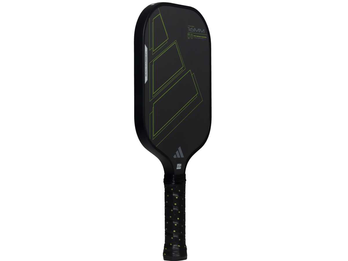 Adidas RX Carbon ATTK dùng cho người thích chơi tấn công Adidas RX Carbon ATTK