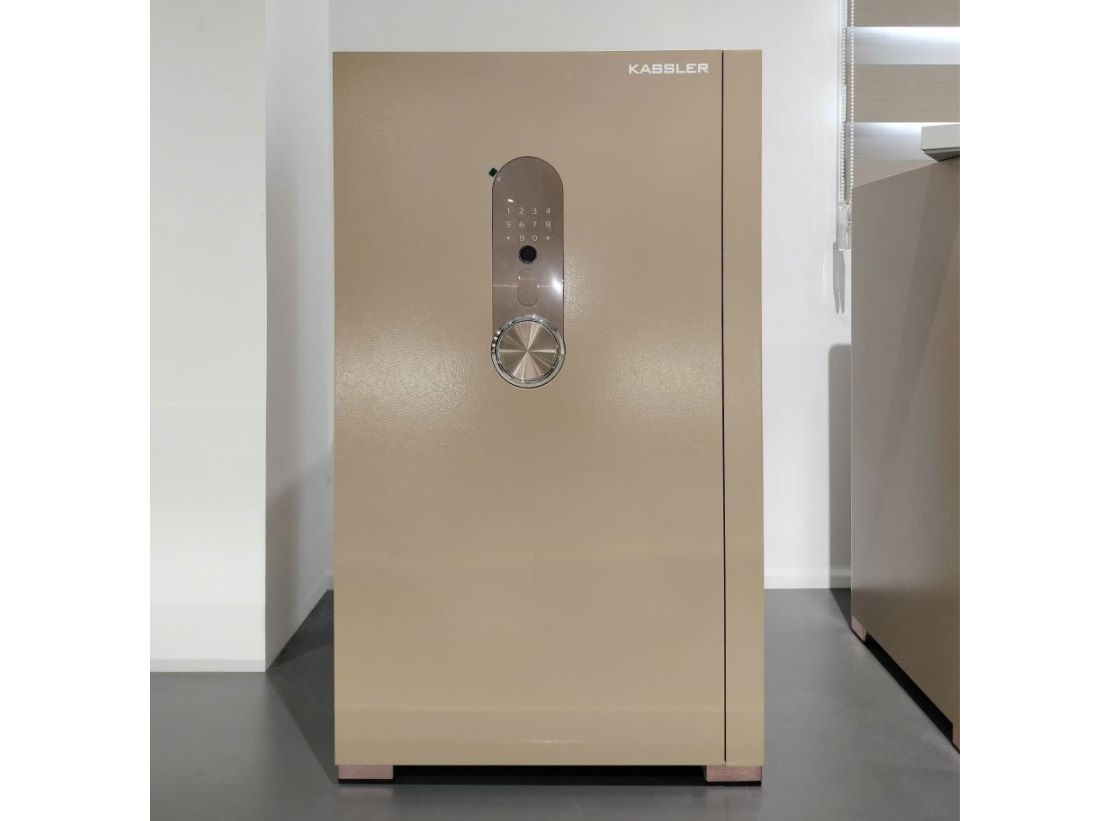 Thiết kế sang trọng, màu sắc thời thượng Két thông minh Kassler KL-75H8