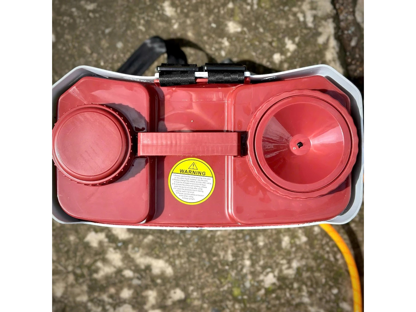 Máy phun thuốc trừ sâu có dây đeo vai Máy phun thuốc trừ sâu