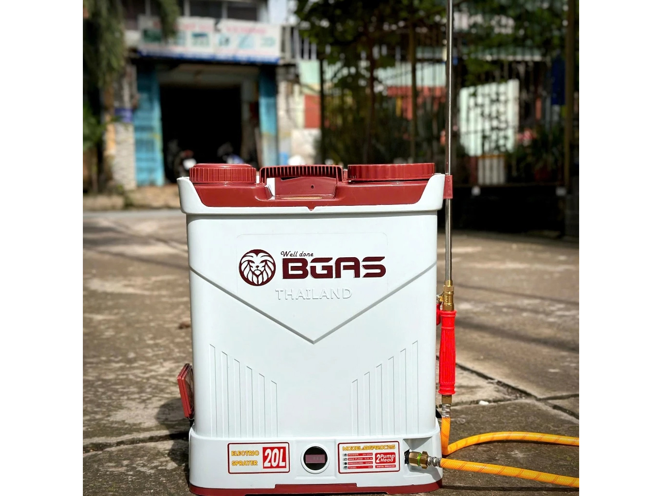 Máy phun thuốc Bgas sạc đầy dùng 6 - 8 giờ, phun lâu dài Máy phun thuốc Bgas