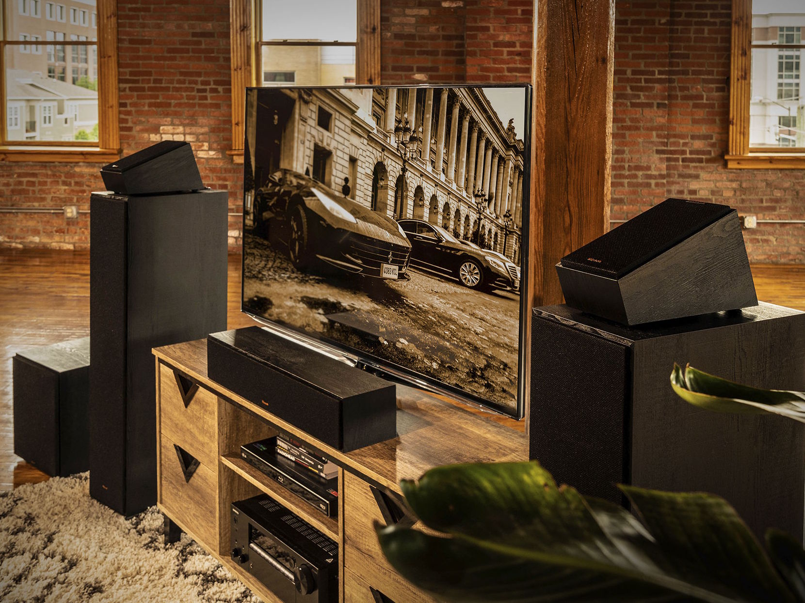 Loa RP-500SA II có công suất lên tới 300W Loa RP-500SA II