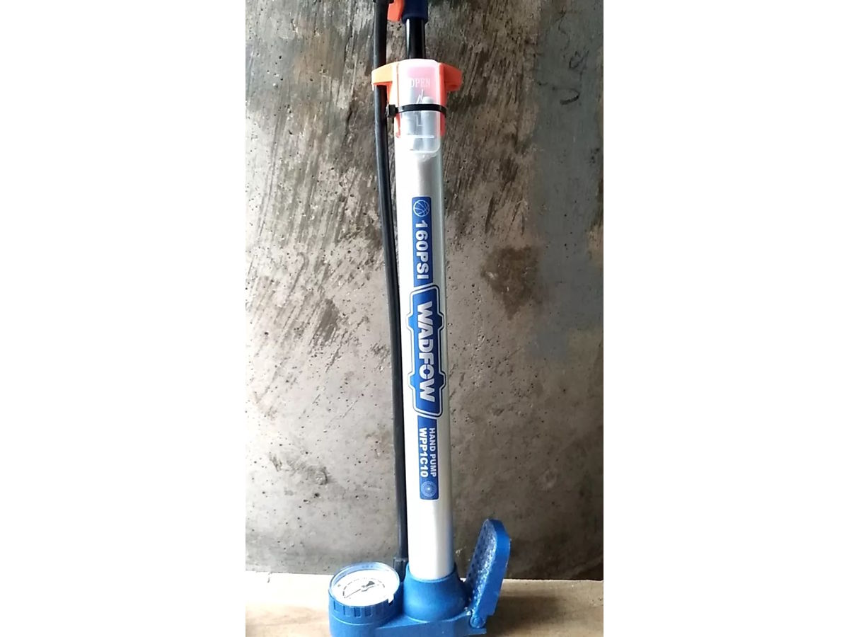 Wadfow WPP1C10 có đồng hồ Wadfow WPP1C10