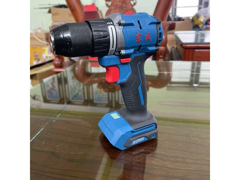 Dongcheng DCJZ2060i dạng cầm tay chỉ nặng 1.5kg Dongcheng DCJZ2060i