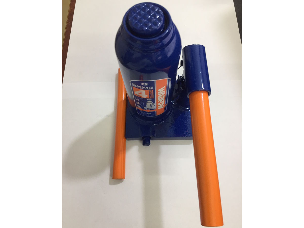 Wadfow WHJ1504 có tải trọng tối đa 4 tấn Wadfow WHJ1504