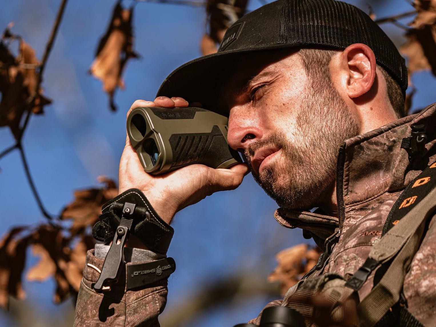 Ống nhòm đo khoảng cách USA Bushnell R3-1200 Ống nhòm đo khoảng cách USA Bushnell R3-1200