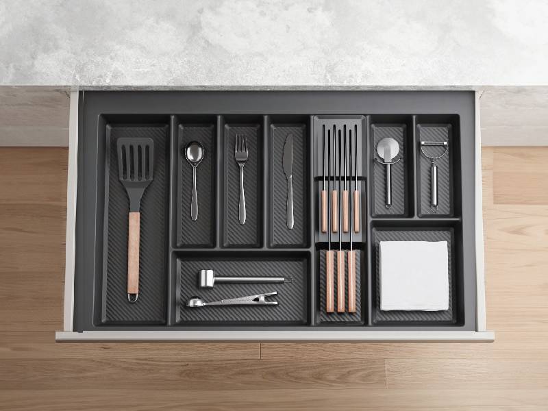 Khay chia thìa nĩa đa năng nhựa PP Grandx XT.P800