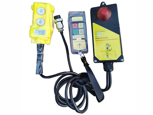 Điều khiển từ xa 4 nút F21-4S+ dùng cho tời Kenbo SK750 Điều khiển từ xa 4 nút F21-4S+ dùng cho tời Kenbo SK750