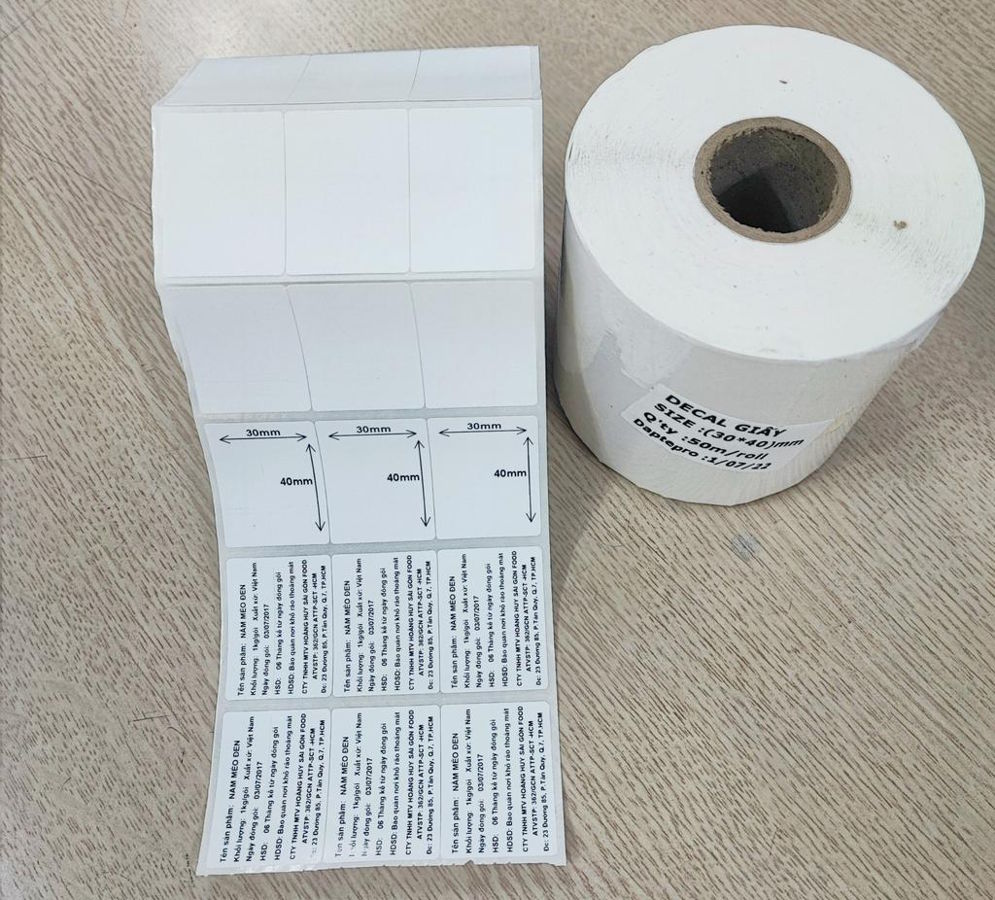 Decal giấy (30mm x 40mm) x 50m Decal giấy (30mm x 40mm) x 50m