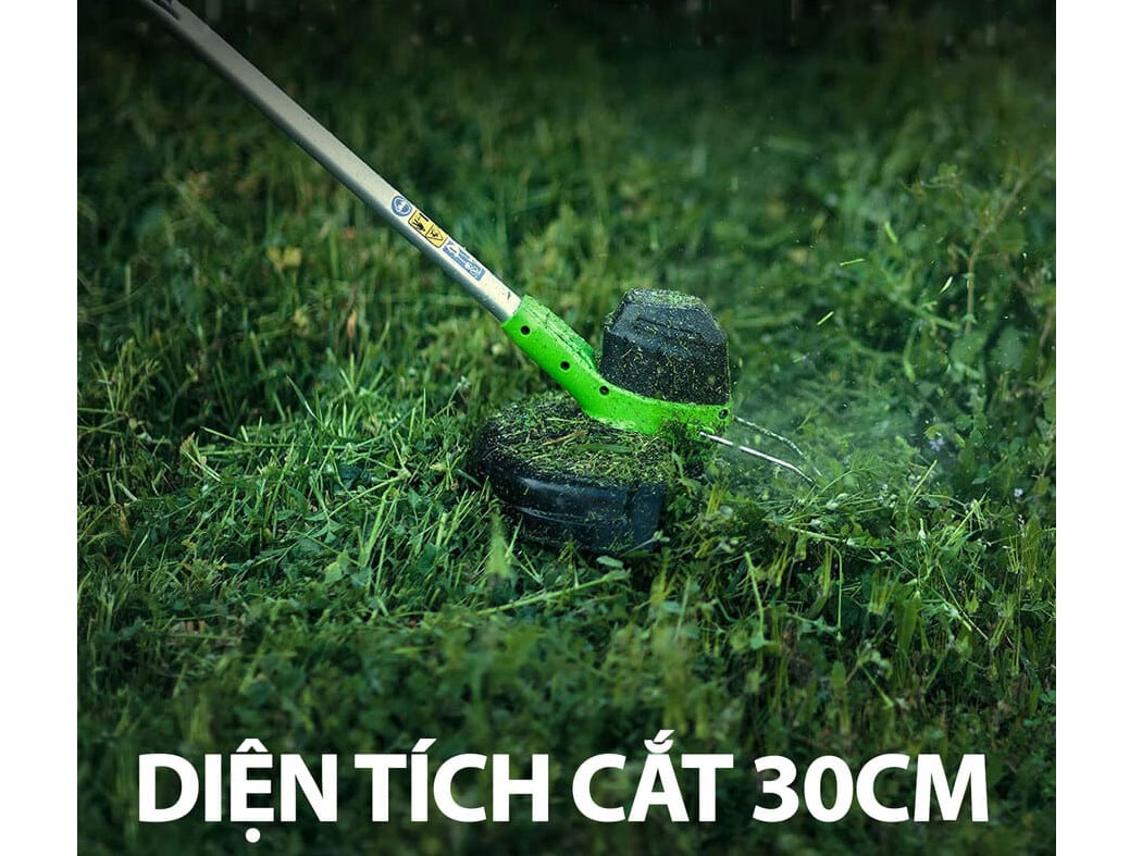 đường kính căt 30cm của Greenworks 40V G40LT
