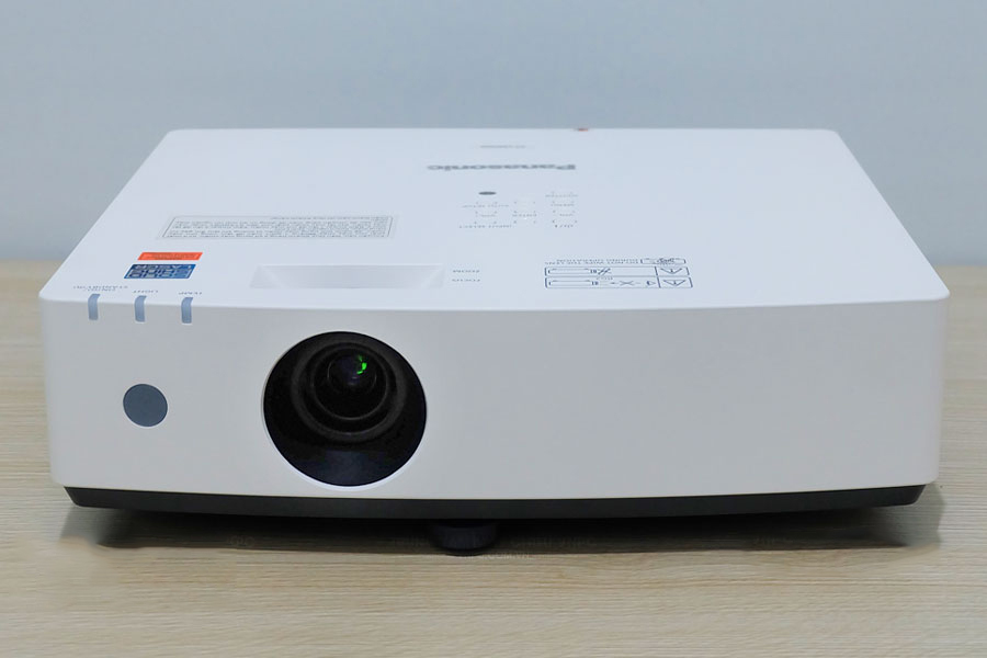 Máy chiếu Panasonic PT-LMZ460 Máy chiếu Panasonic PT-LMZ460