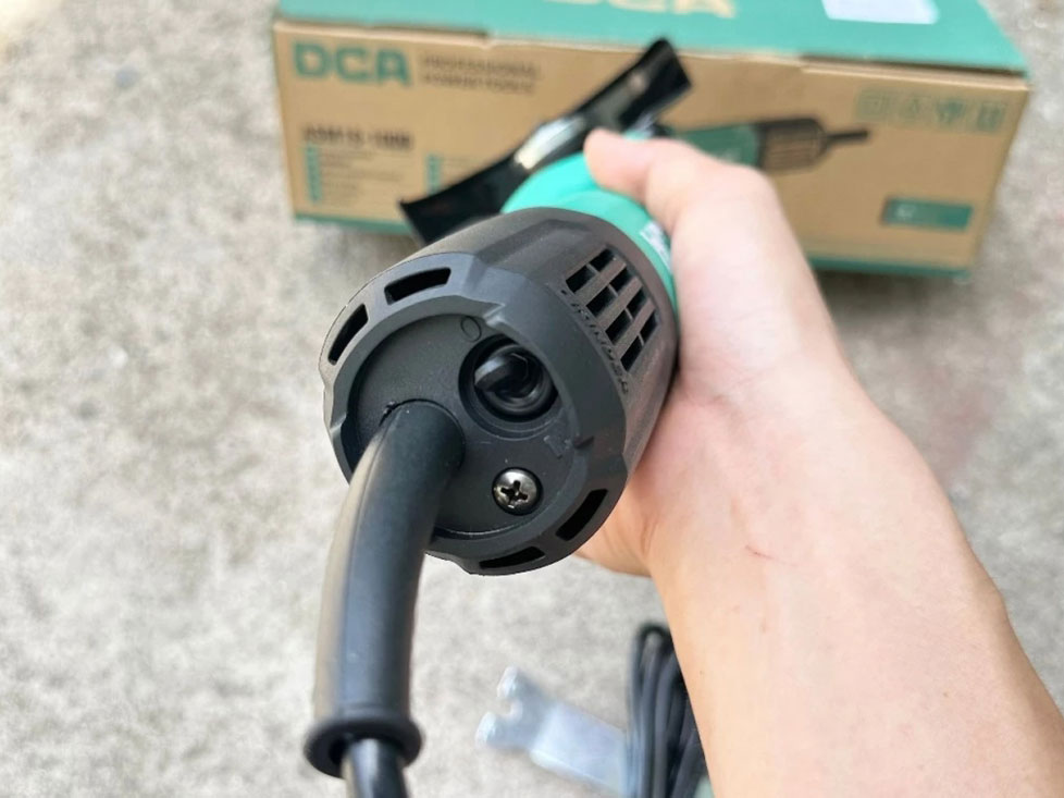 Máy mài góc DCA có công tắc đuôi Máy mài góc DCA