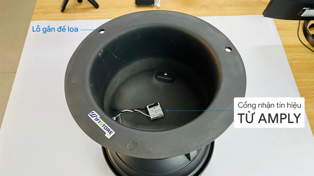 Cổng nhận tín hiệu từ âm ly vào loa TOA GS-302