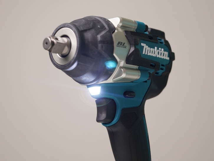 Makita DTW700RT1J