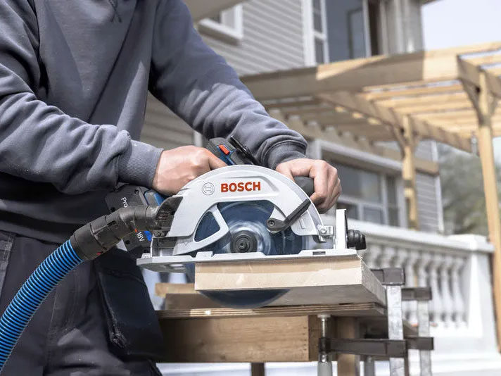 Máy cưa đĩa chạy pin 