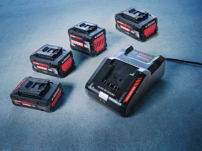 Bosch EXPERT EXAL18V-160 sạc pin 8Ah chỉ mất 39 phút Bosch EXPERT EXAL18V-160