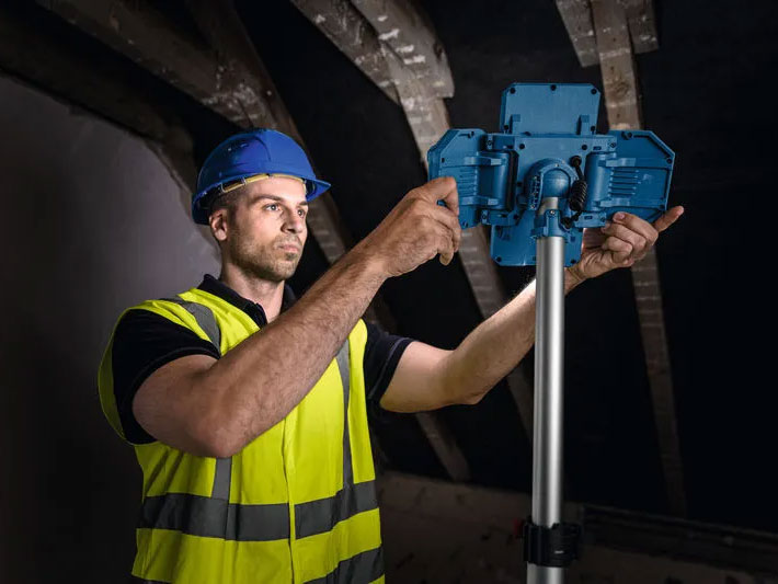 Đèn làm việc dùng pin  