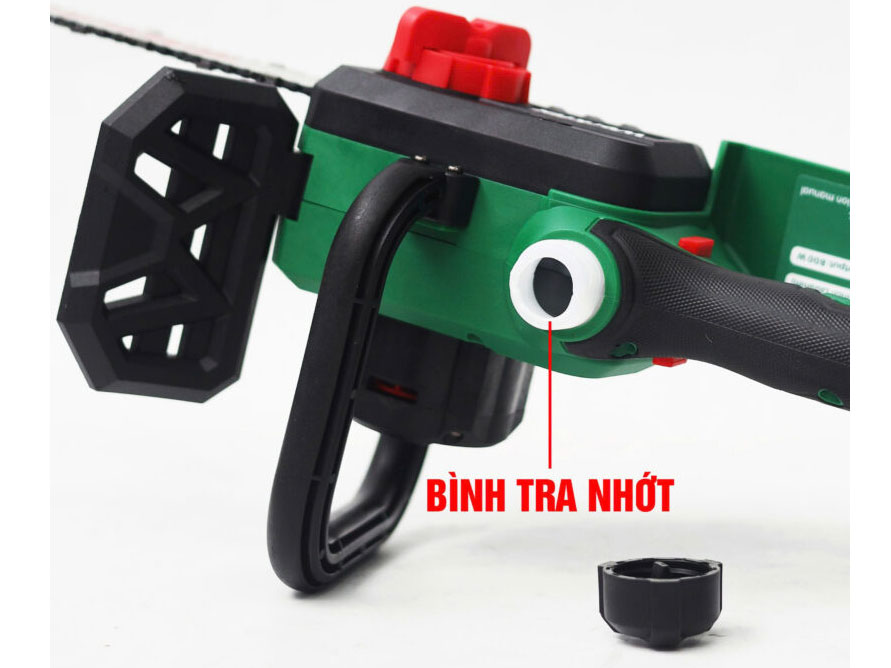 Máy cưa xích dùng pin  