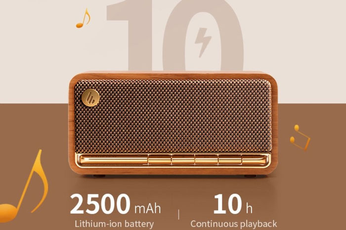 Loa Edifier MP230 được trang bị pin Lithium-ion có dung lượng lớn lên tới 2.500mAh