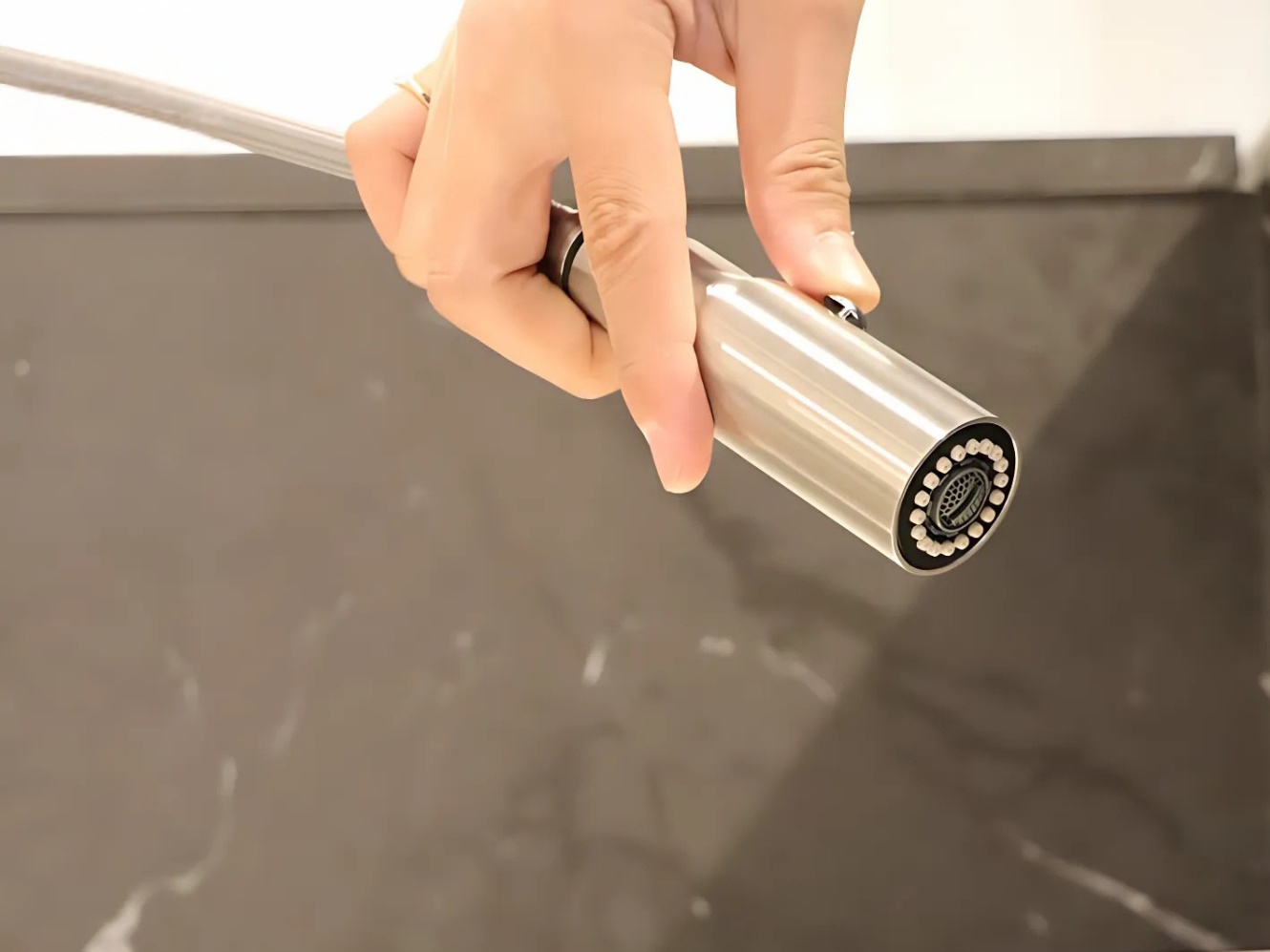 Vòi rửa bát dây rút