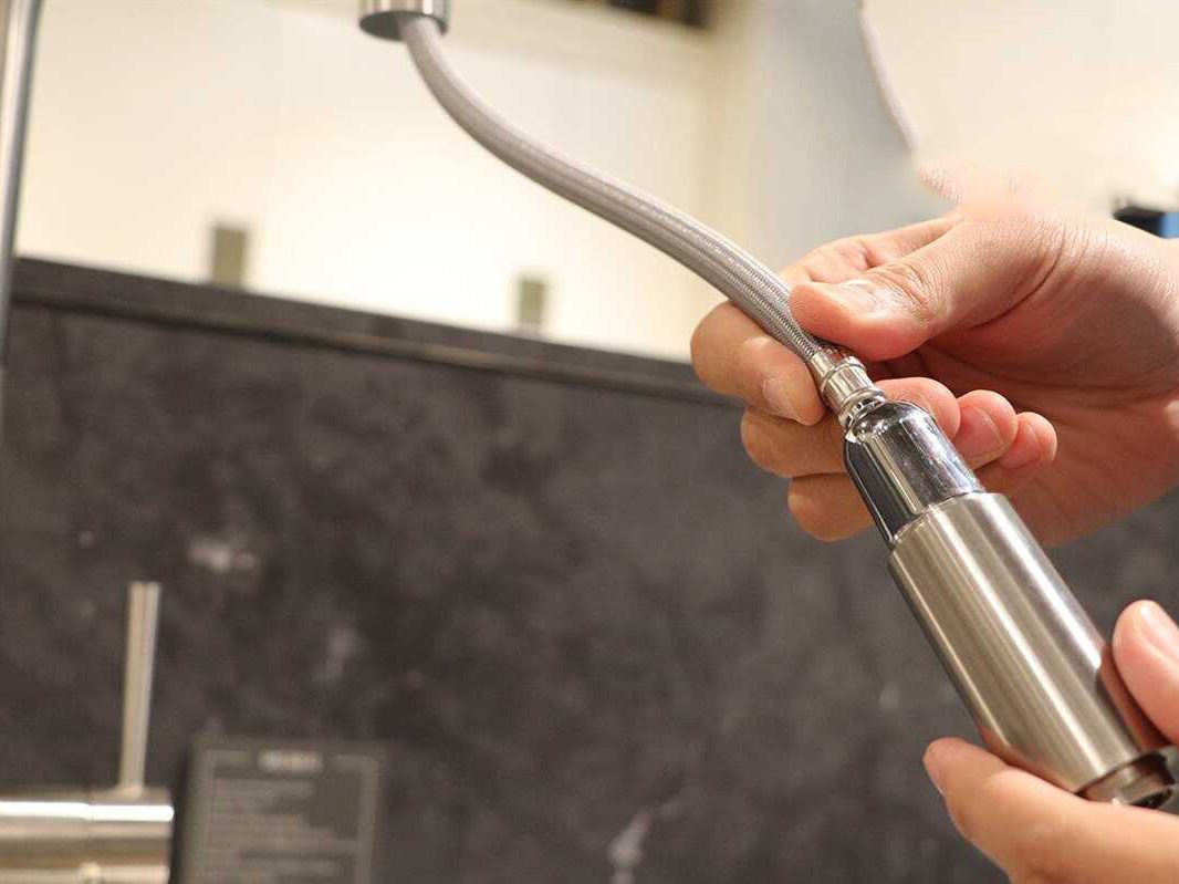 Vòi rửa bát nóng lạnh  