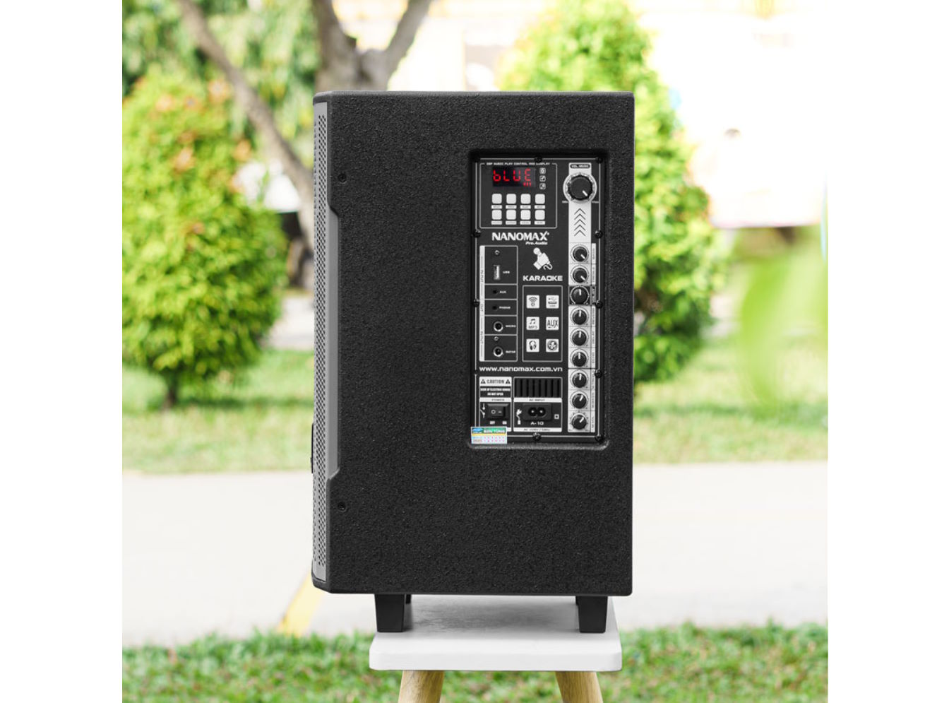 bảng điều khiển dễ điều chỉnh của loa karaoke Nanomax A-10 bảng điều khiển dễ điều chỉnh của loa karaoke Nanomax A-10