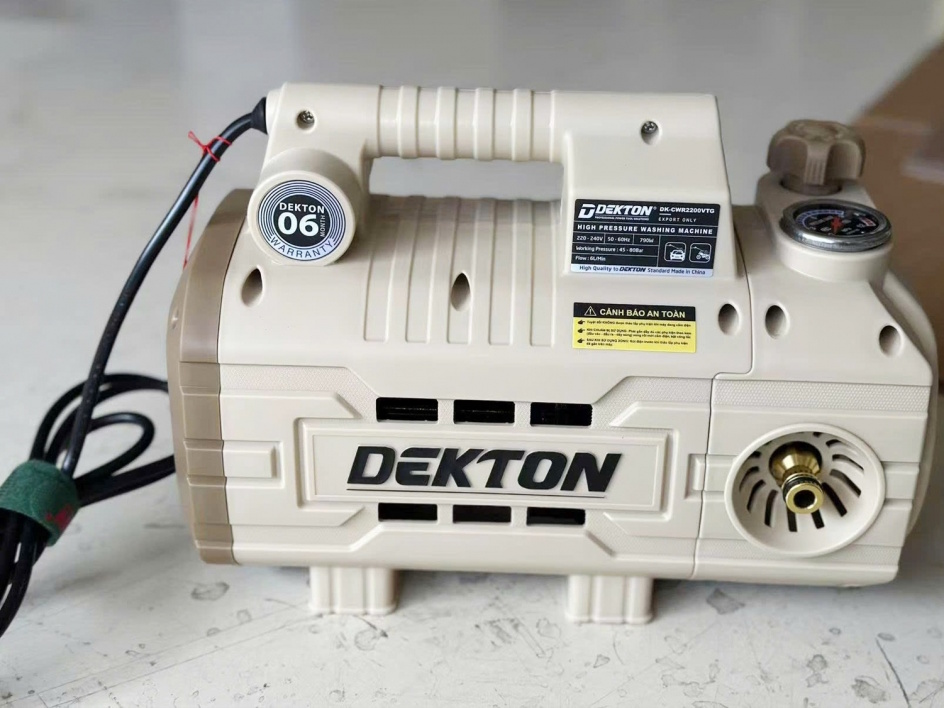 Máy xịt rửa áp lực Dekton 