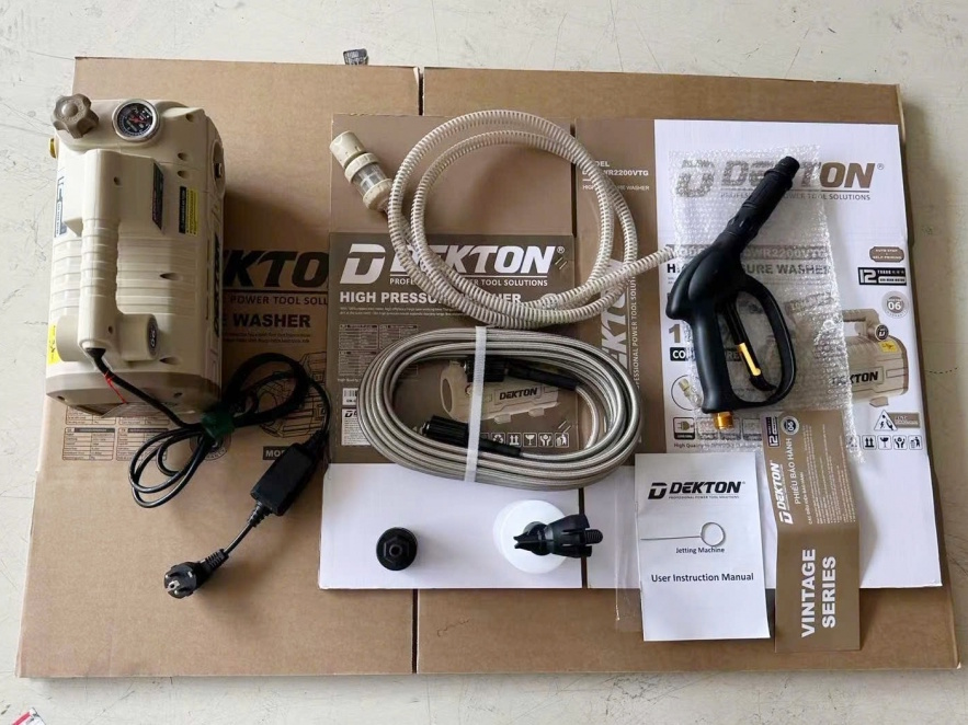 Máy xịt rửa DK-CWR2200VTG