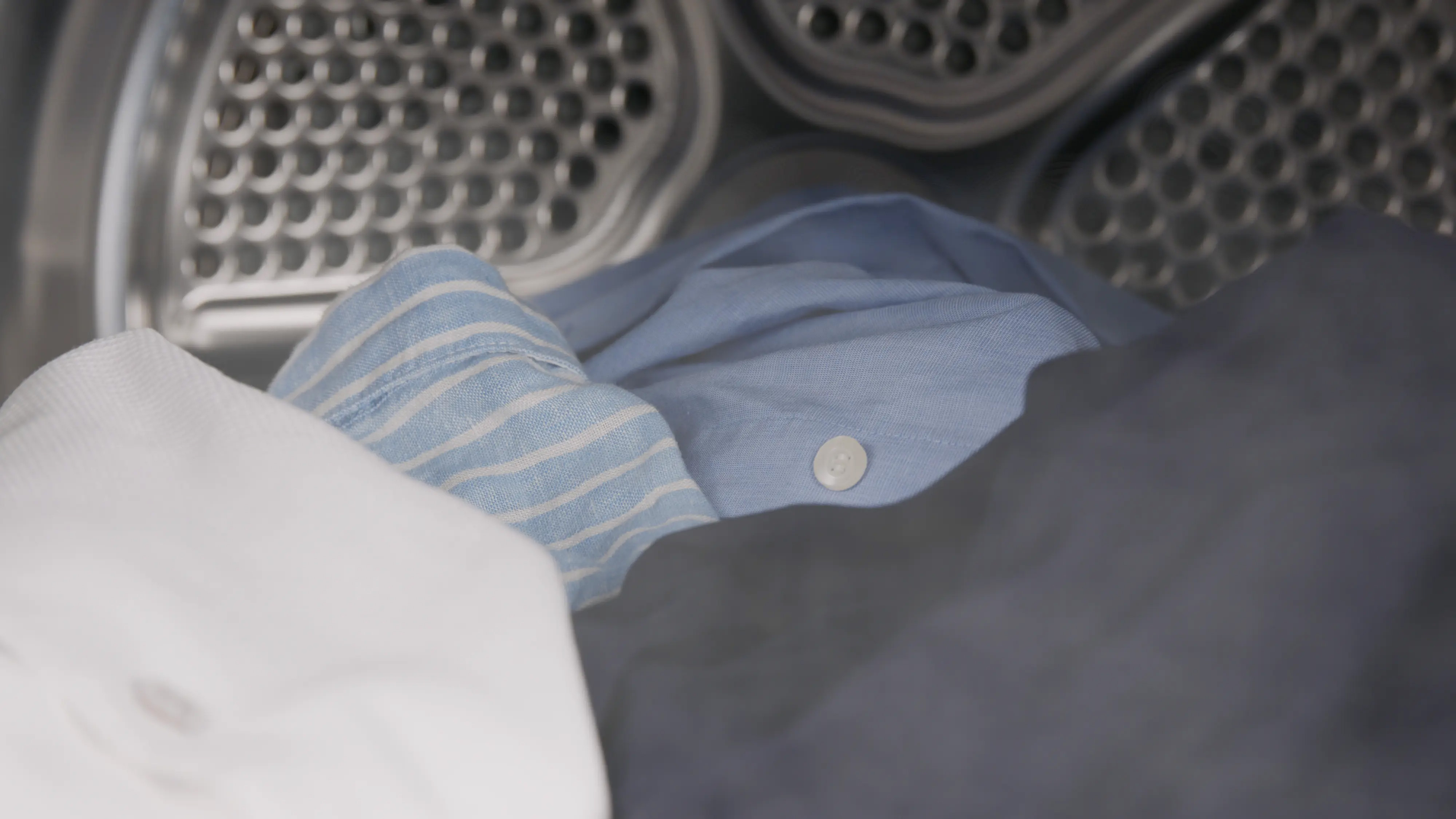 Iron Assist – Giảm nhăn hiệu quả, tiết kiệm thời gian ủi Máy sấy quần áo Bosch WQG233C90 - 8kg