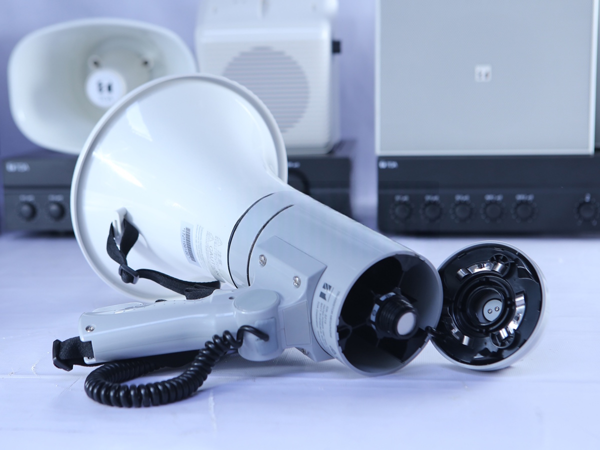 Loa phát thanh cầm tay Toa ER-3215 Loa phát thanh cầm tay Toa ER-3215