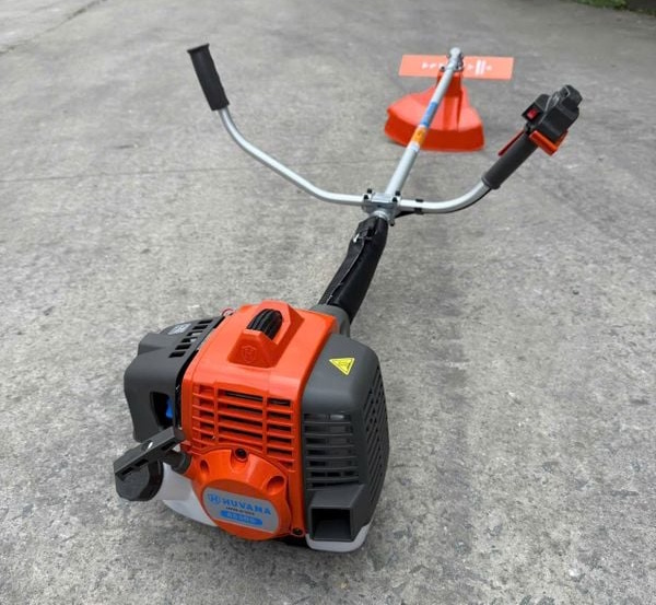 Máy cắt cỏ Huvana 653RS Máy cắt cỏ Huvana 653RS