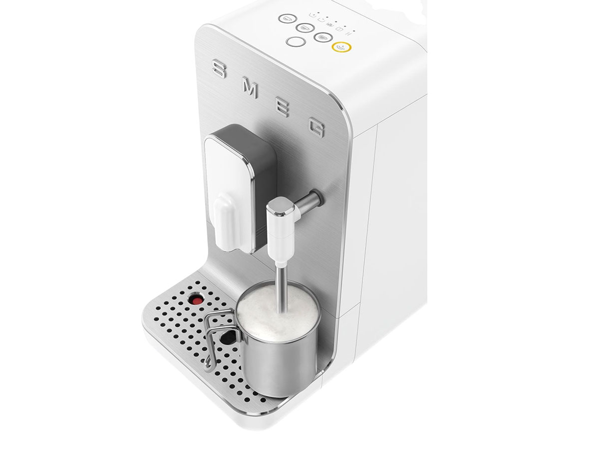 Máy pha cà phê tự động Smeg 