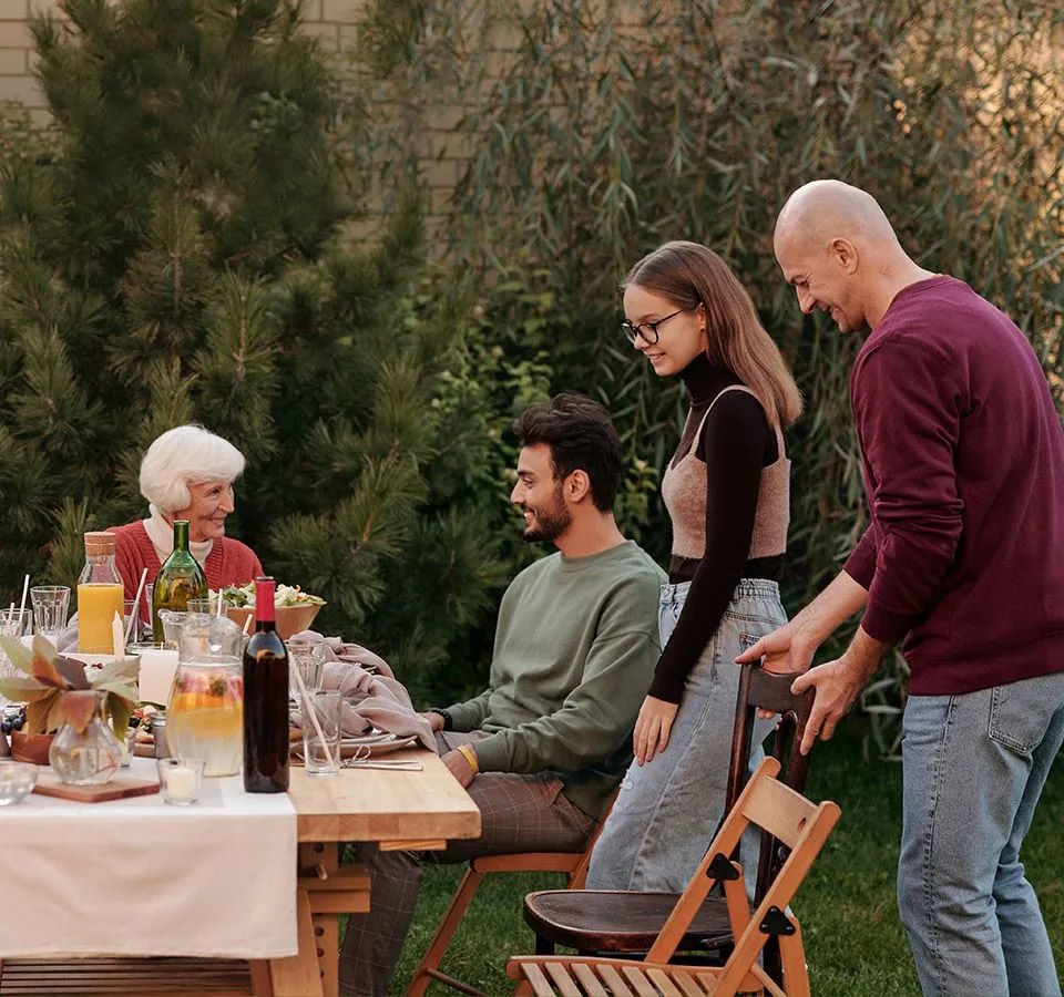 Camera Wifi IMOU IPC-F42FP tích hợp đèn Spotlight (4MP, H.265)