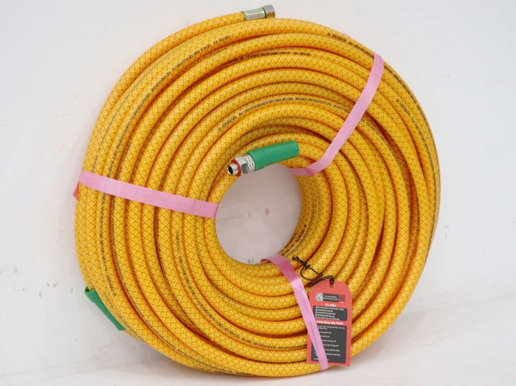 Dây xịt áp lực