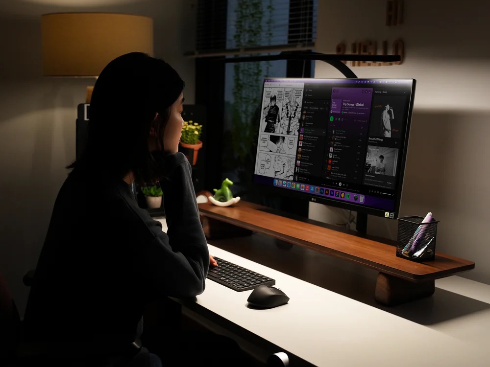 Đèn bàn có độ sáng cao Đèn bàn