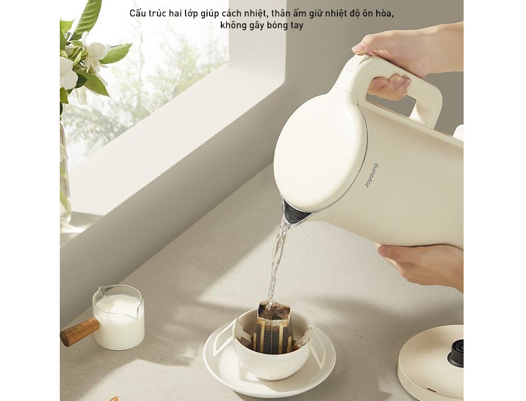 Thiết kế hai lớp chống bỏng – Giữ nhiệt tốt, an toàn khi sử dụng Ấm đun siêu tốc Joyoung