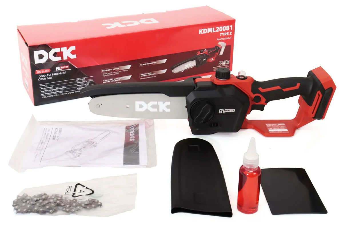 Máy cưa xích dùng pin 