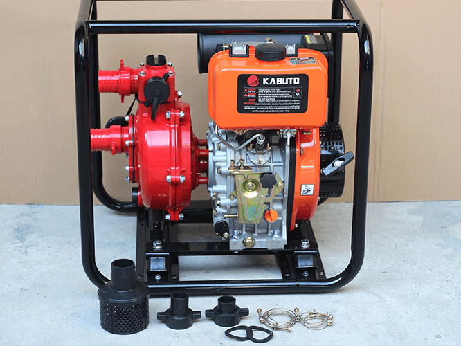 Máy bơm nước chạy dầu  