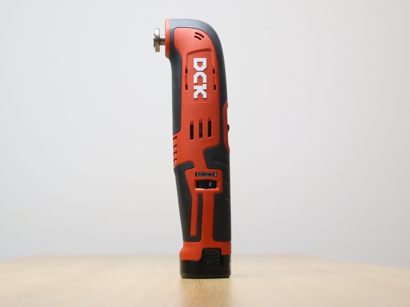 Máy cắt đa năng dùng pin DCK KDMD12 Máy cắt đa năng dùng pin DCK KDMD12