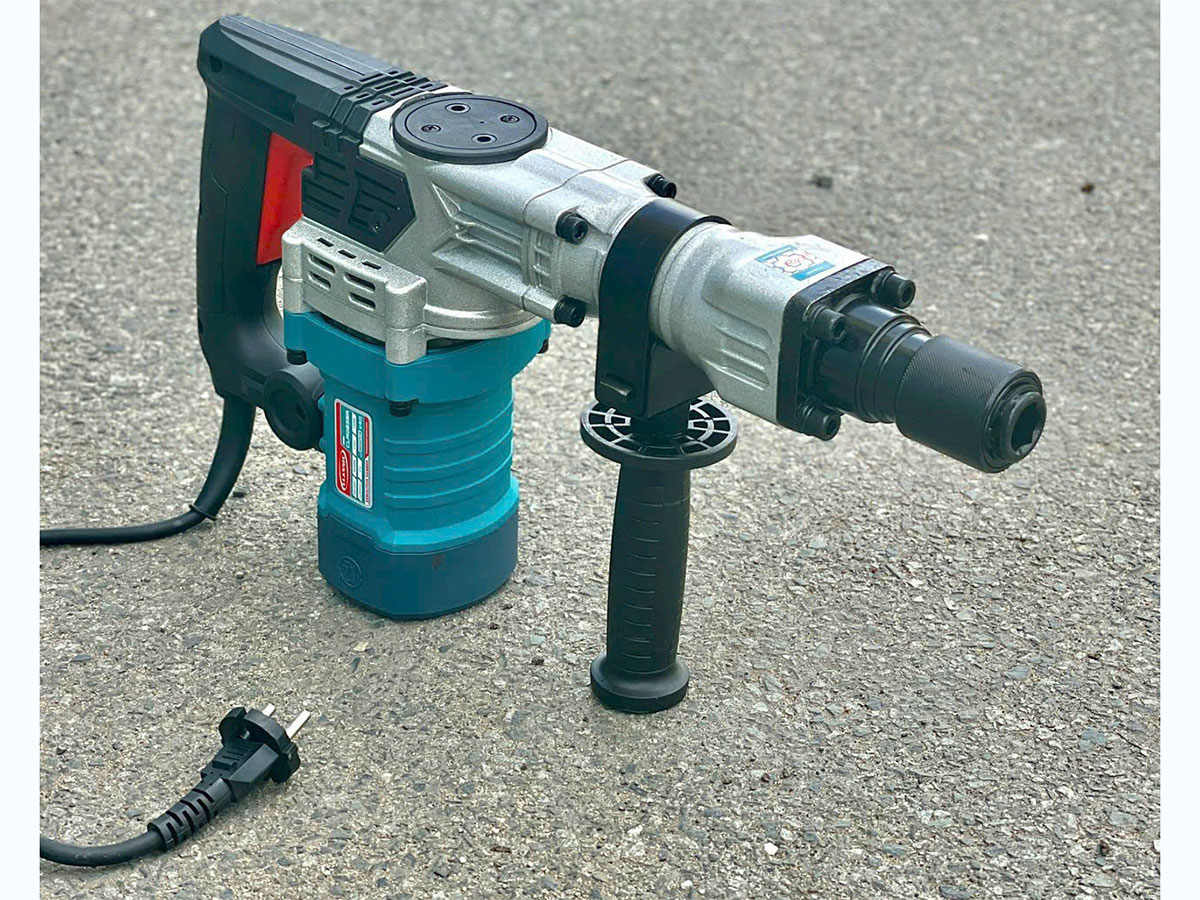 Máy đục bê tông  