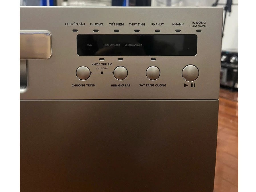 Máy rửa bát Hòa Phát