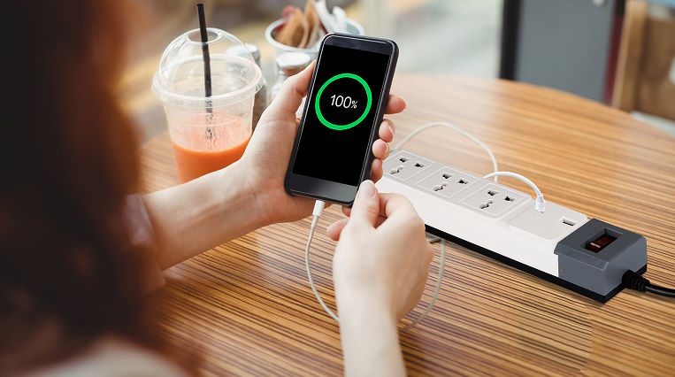 Sạc nhanh chuẩn Type-C 20W – Bắt kịp xu hướng công nghệ Ổ cắm đa năng OC02.USB-C 3C/10A (3M)