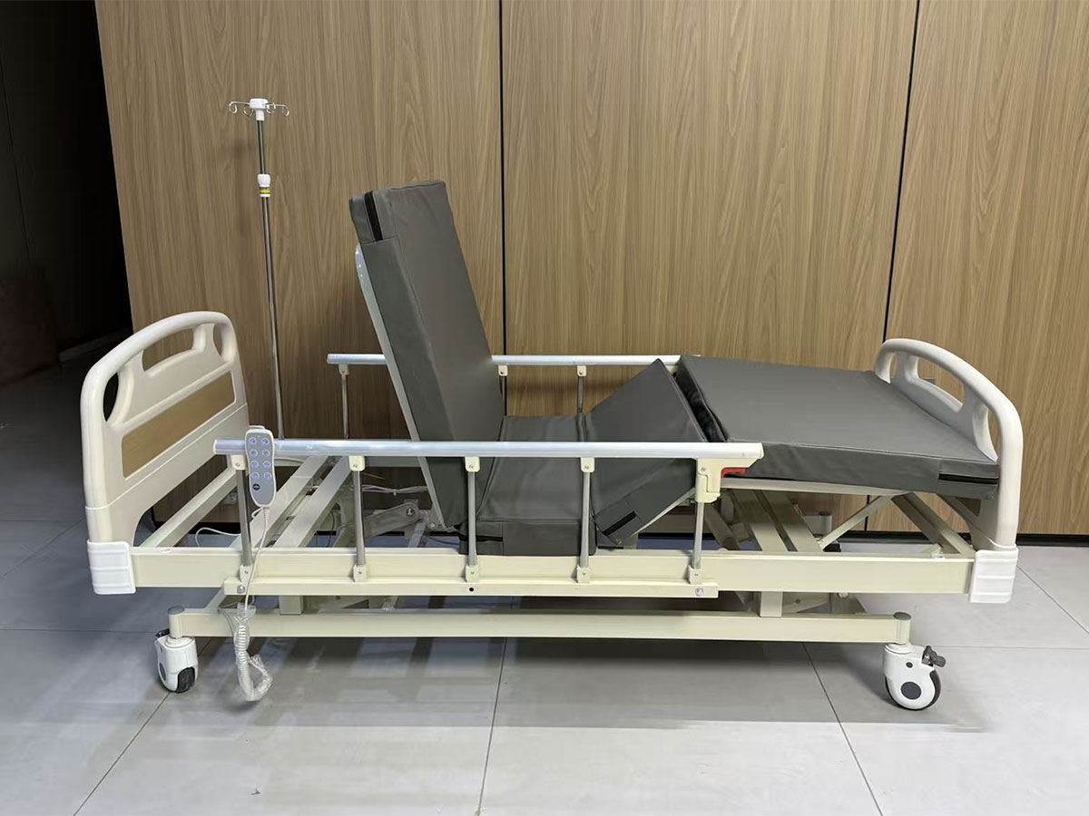 Giường điện GBM-091EF trang bị bánh xe di chuyển Giường điện GBM-091EF